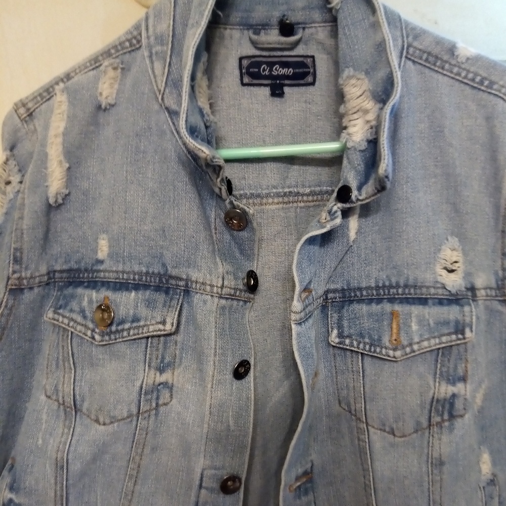 Light blue jean jacket 💙